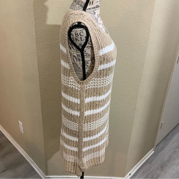 Lou & Grey tan white sweater size medium - Picture 2 of 7